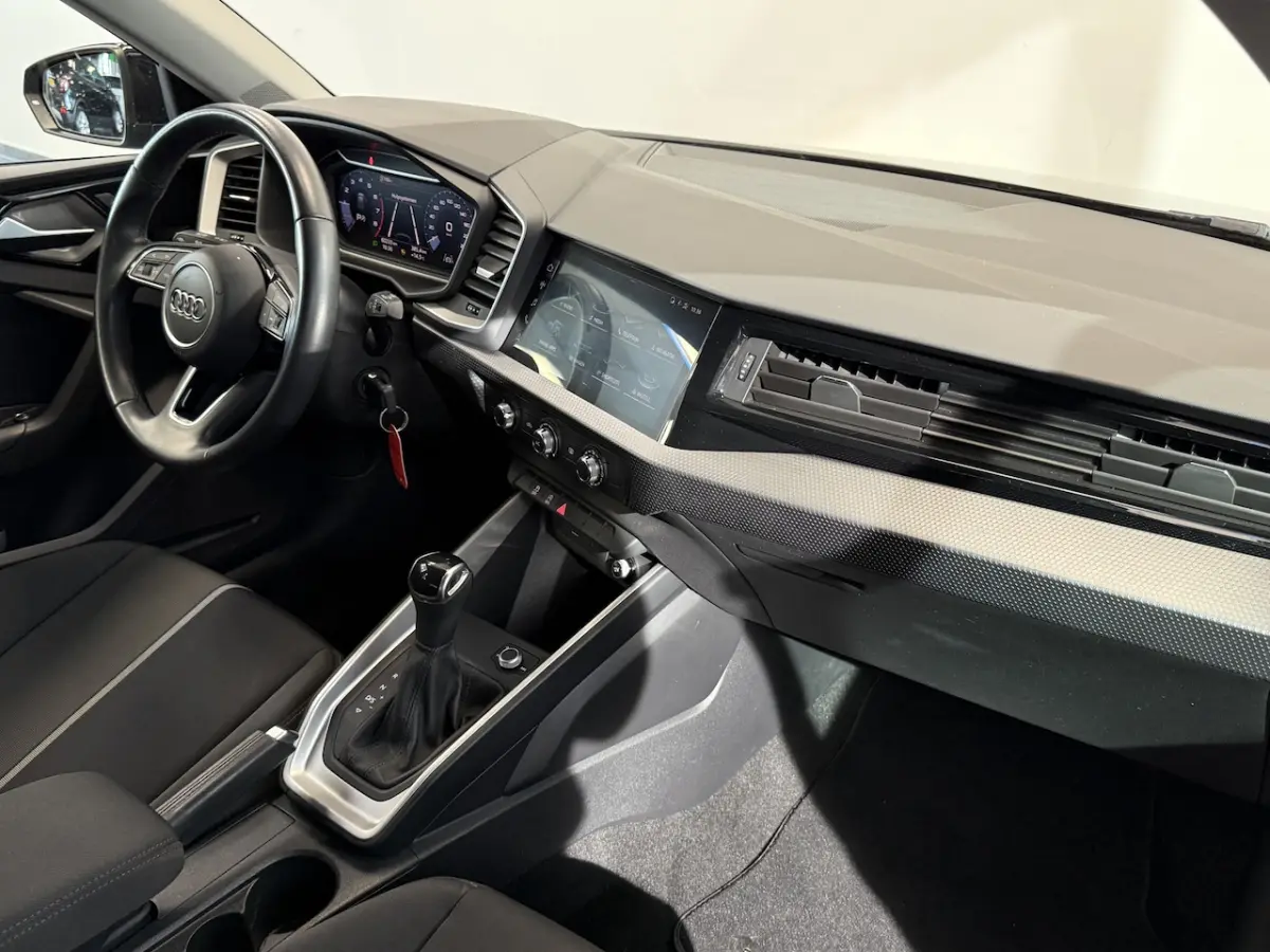 25 TFSI epic Apple carplay 17LMV Cruise Control ACC 24 Maanden garantie* (Vraag naar de vo