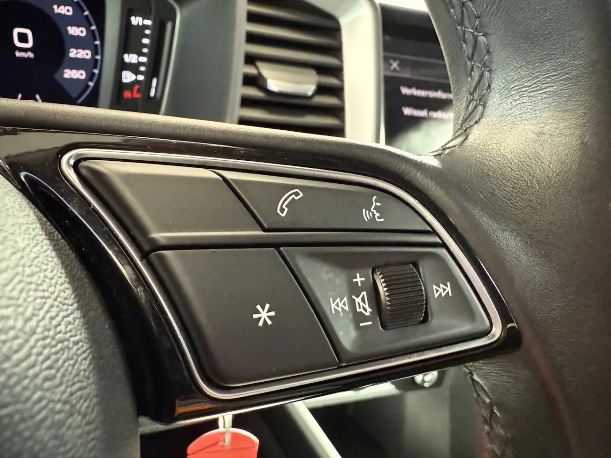 25 TFSI epic Apple carplay 17LMV Cruise Control ACC 24 Maanden garantie* (Vraag naar de vo