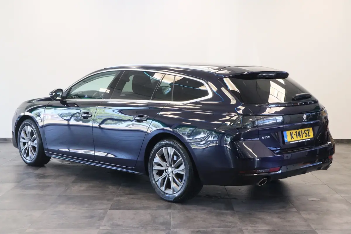 1.6 PureTech Blue Lease Allure ACC Camera PDC Keyless go 24 Maanden garantie* (Vraag naar