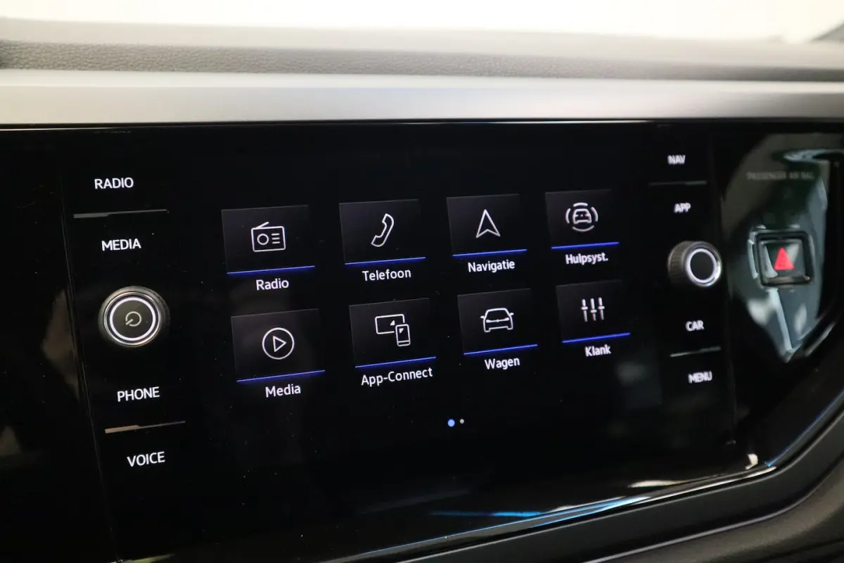1.0 TSI R-Line 2x Full-led 16'lmv Adaptive-Cruise 24 Maanden garantie* (Vraag naar de voor