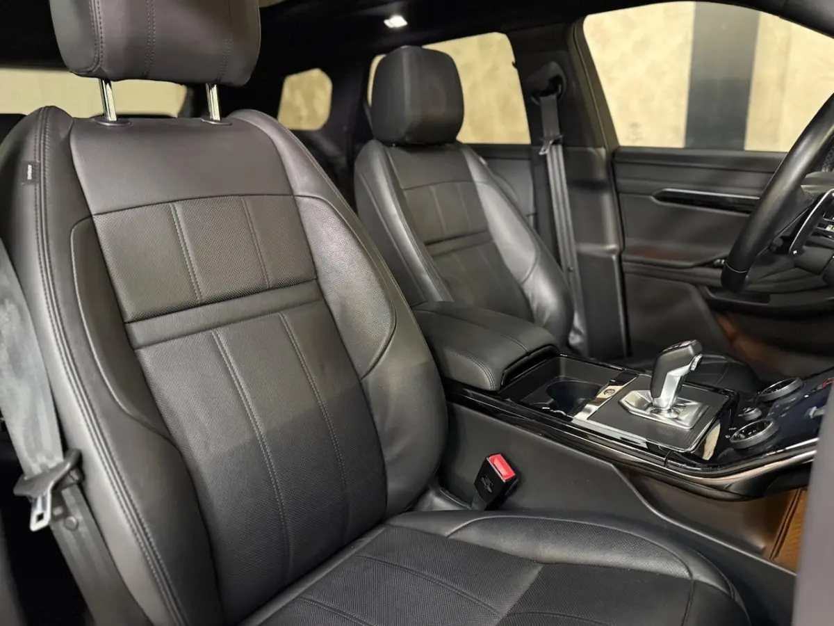 2.0 P250 AWD R-Dynamic S | Pano | 20 inch | Keyless | Leer | 360 camera | Stoelverwarming