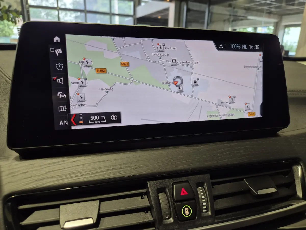 xDrive25e High Executive Sportline | Bruin leder | Camera | HUD | Trekhaak | 4x4