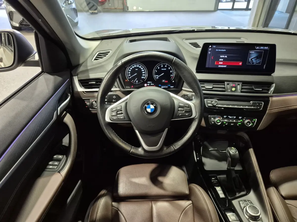 xDrive25e High Executive Sportline | Bruin leder | Camera | HUD | Trekhaak | 4x4