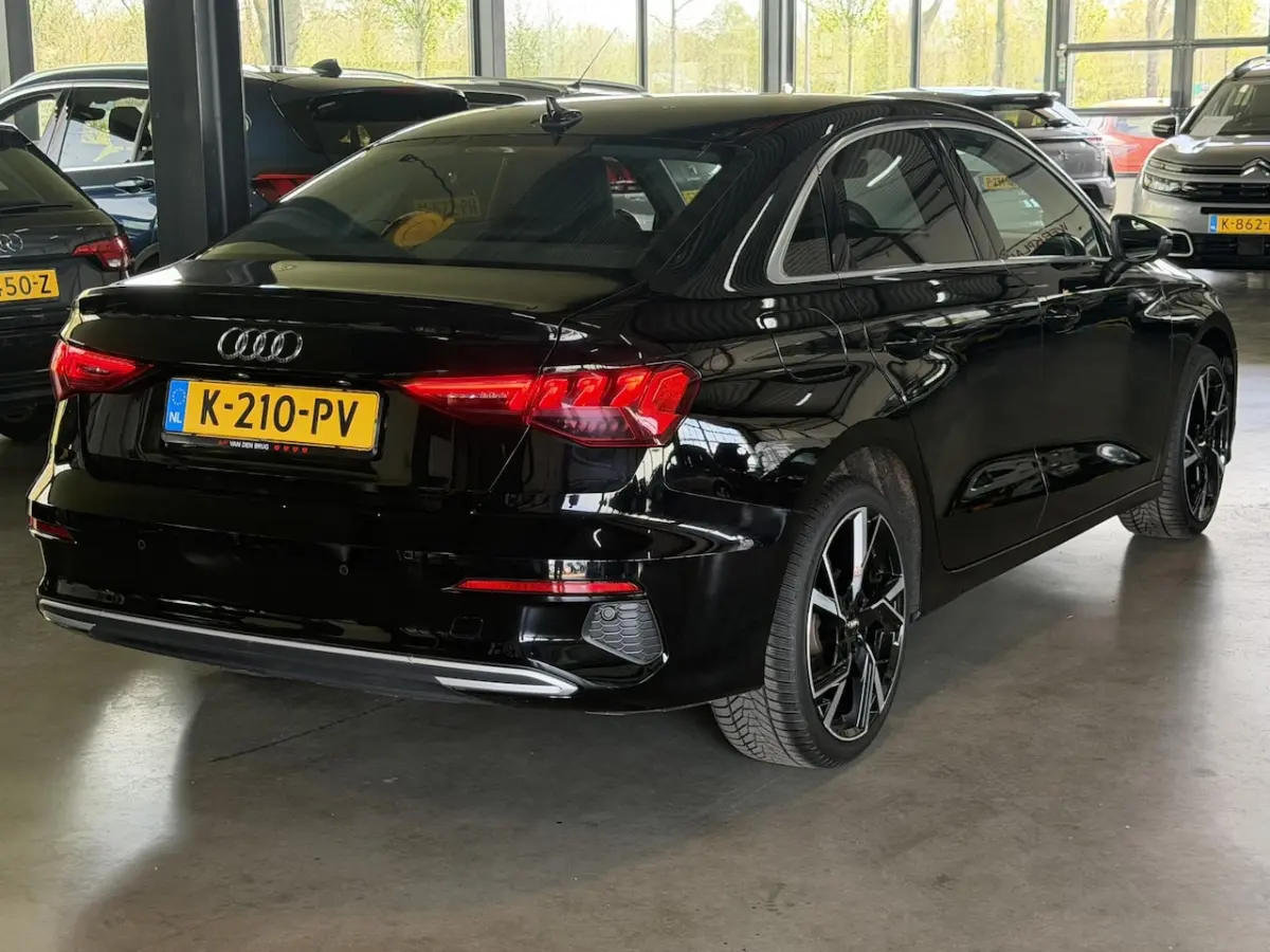 35 TFSI 150pk S-tronic Business Edition MHEV Sport
