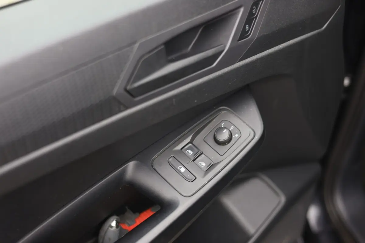 2.0 TDI COMFORT | NAVI | CARPLAY | TREKHAAK