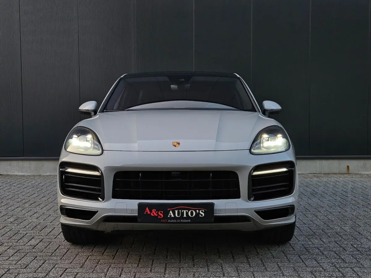 3.0 E-Hybrid Platinum Edition Pano Luchtvering Sportuitlaat Trekhaak 360 camera Sfeer