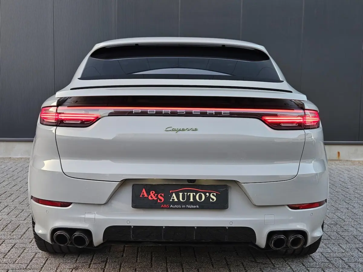 3.0 E-Hybrid Platinum Edition Pano Luchtvering Sportuitlaat Trekhaak 360 camera Sfeer