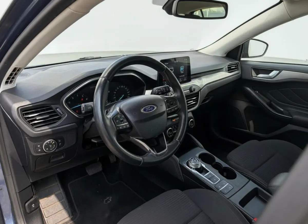 1.0 EcoBoost Titanium Business