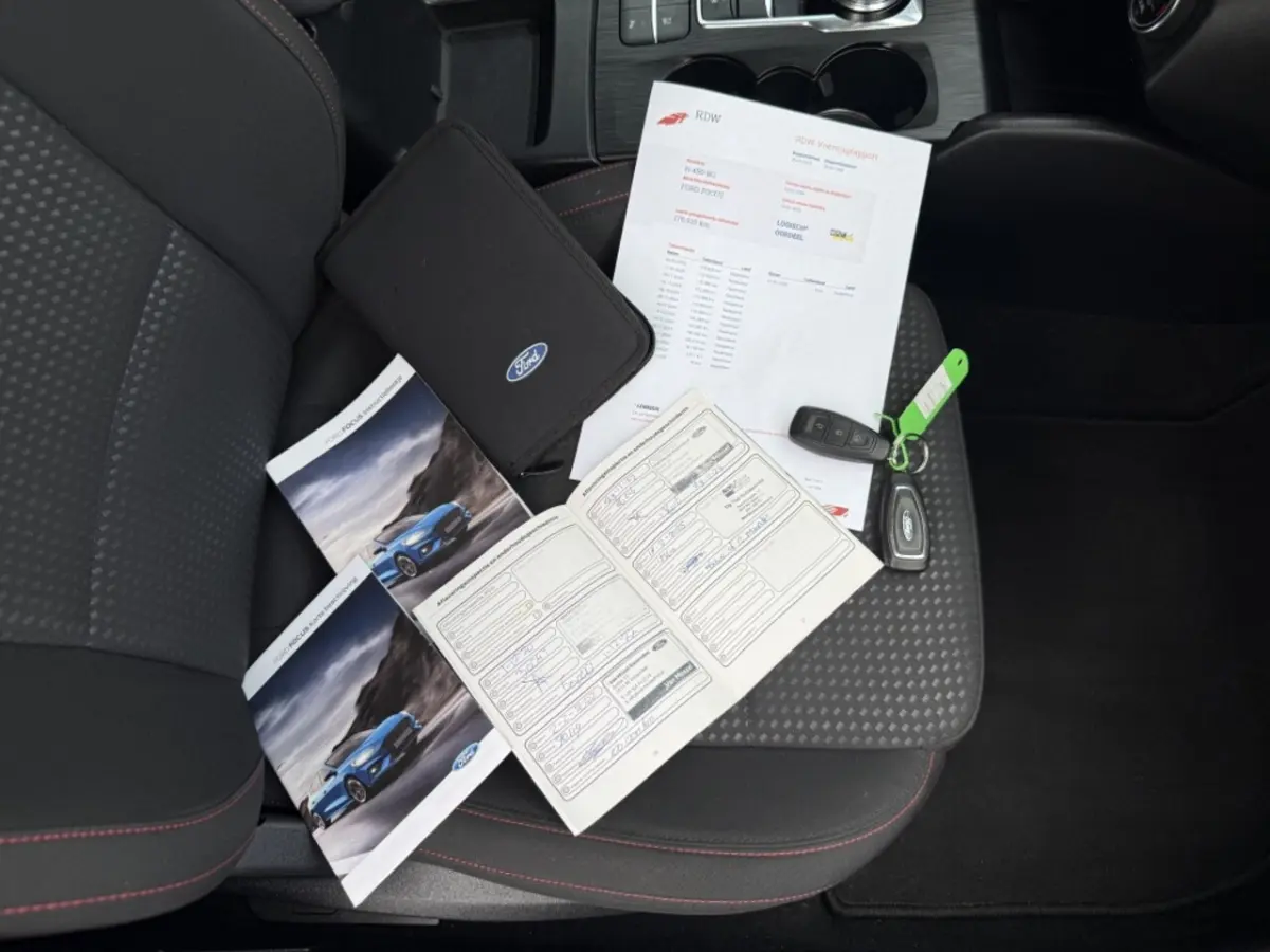 1.5 EcoBoost ST Line Business | apk 13-01-2028 |
