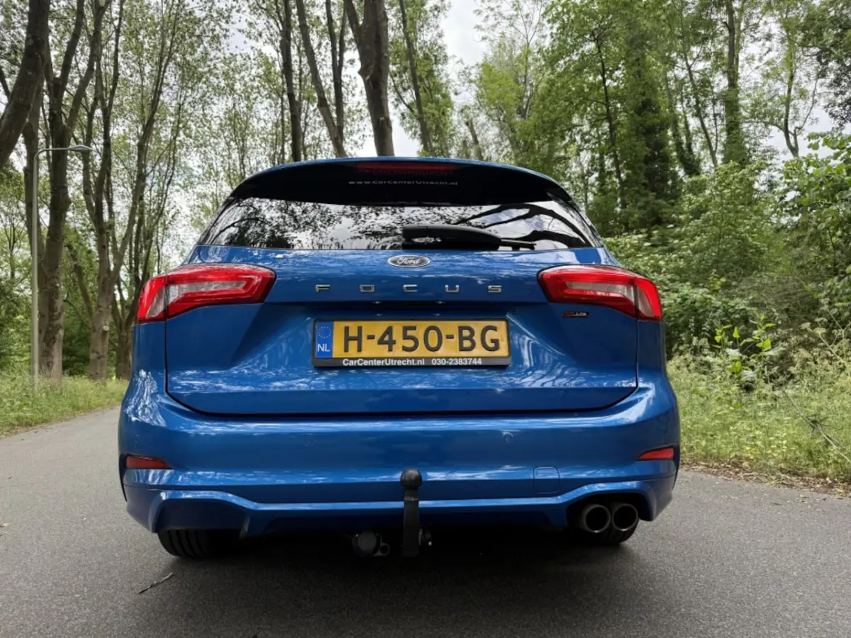 1.5 EcoBoost ST Line Business | apk 13-01-2028 |
