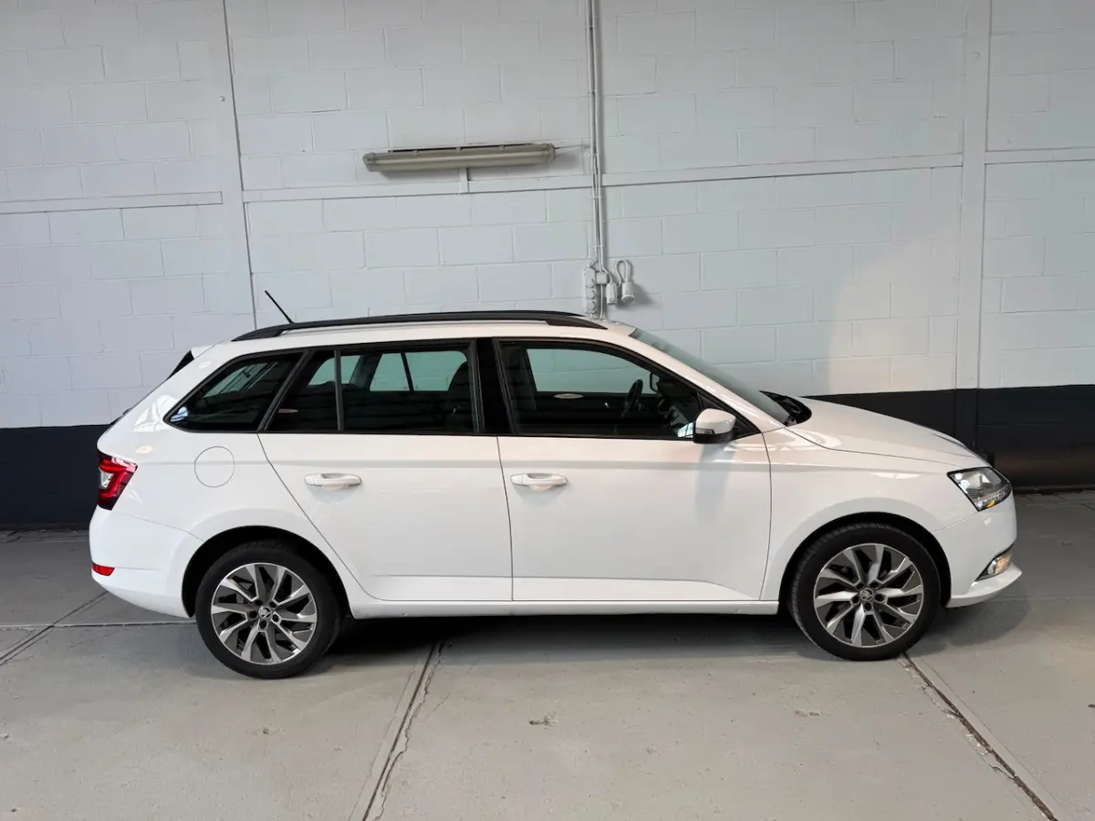 1.0 TSI Business Edition / 1E EIGENAAR / APPLE CAR PLAY / AIRCO / NL-AUTO / CRUISE CONTROL
