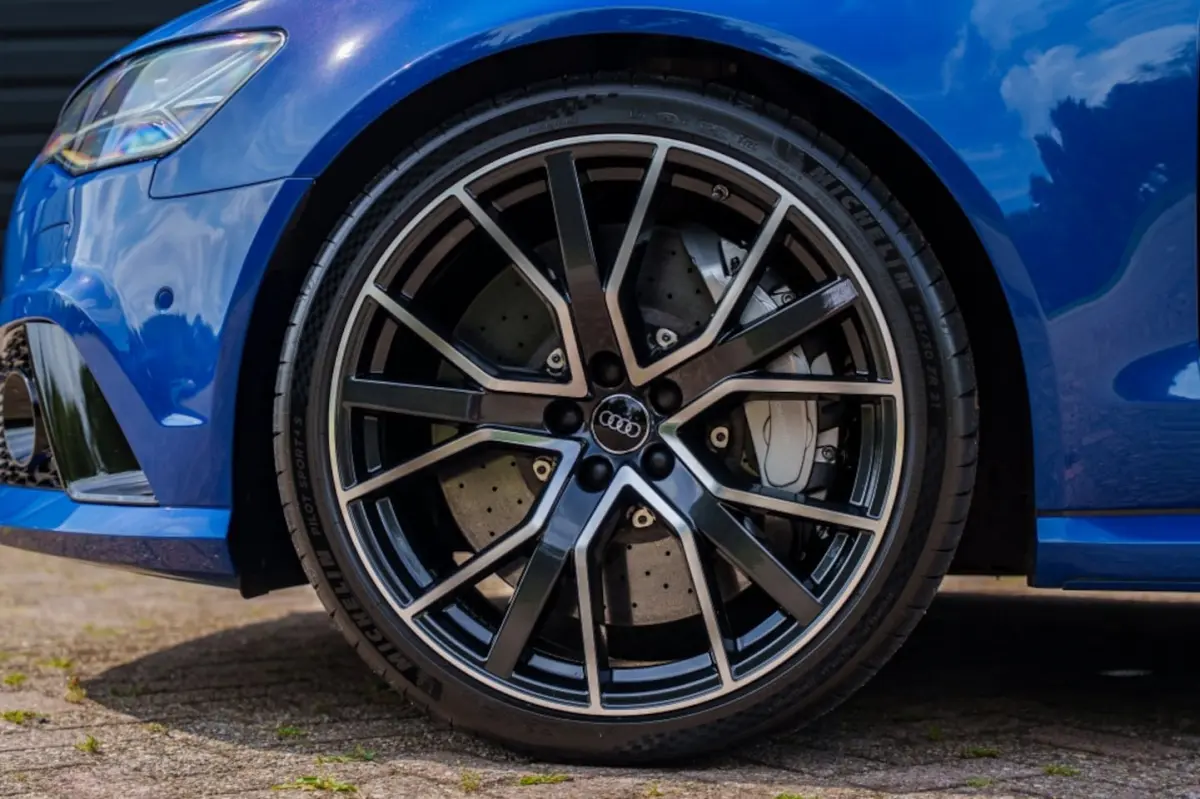 4.0 TFSI PERF. PANO|B&O|CERAMIC|AKRA|HUD|NIGHTVIS|SOFTCLOSE