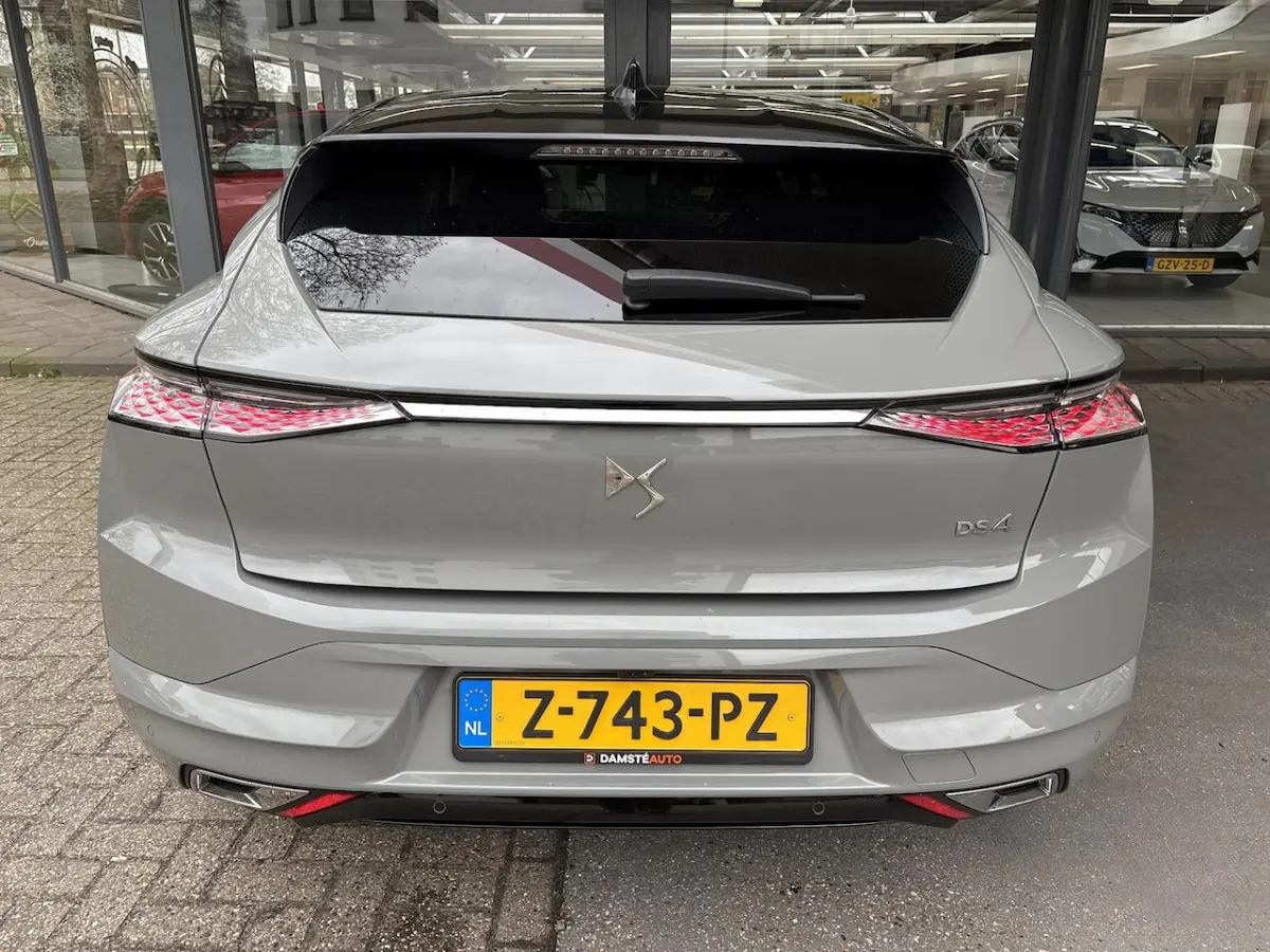4 1.2 PureTech Bastille | IRIS Connected Nav | Pack Acces