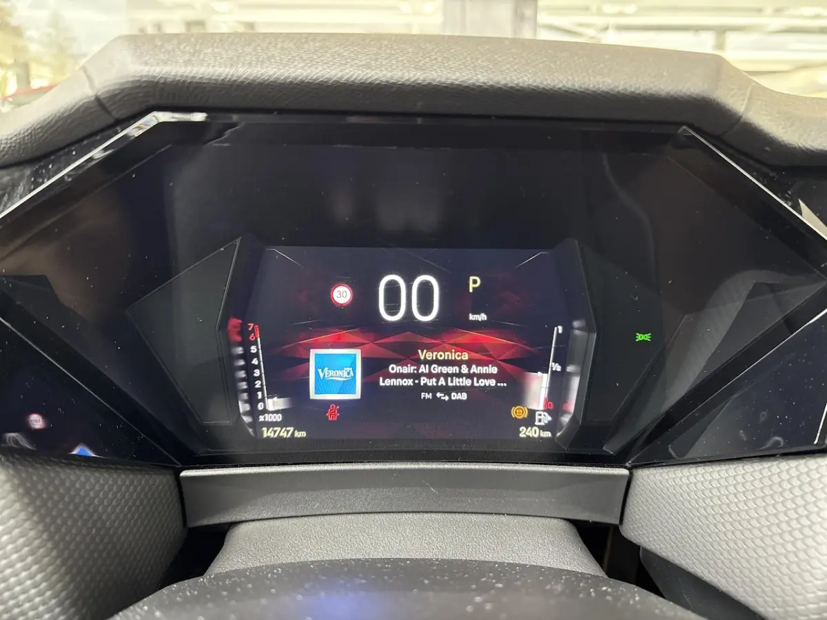 4 1.2 PureTech Bastille | IRIS Connected Nav | Pack Acces