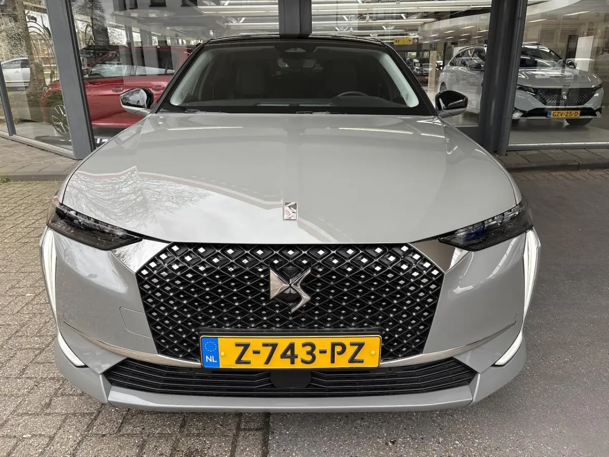 4 1.2 PureTech Bastille | IRIS Connected Nav | Pack Acces