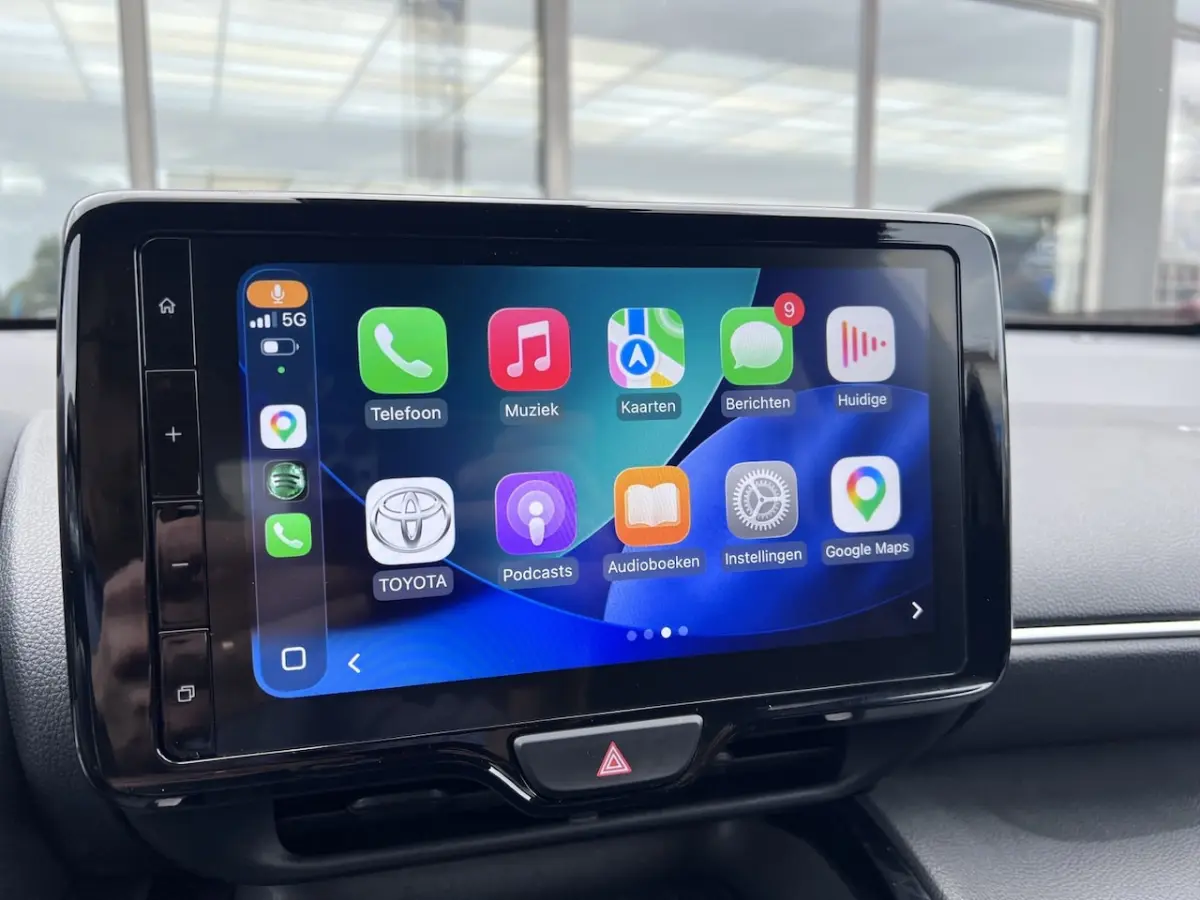 1.5 Hybrid Dynamic/Adaptive/Carplay/Trekhaak/Camera/Led/17"