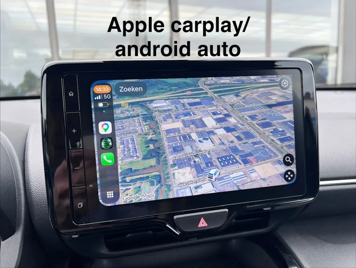 1.5 Hybrid Dynamic/Adaptive/Carplay/Trekhaak/Camera/Led/17"