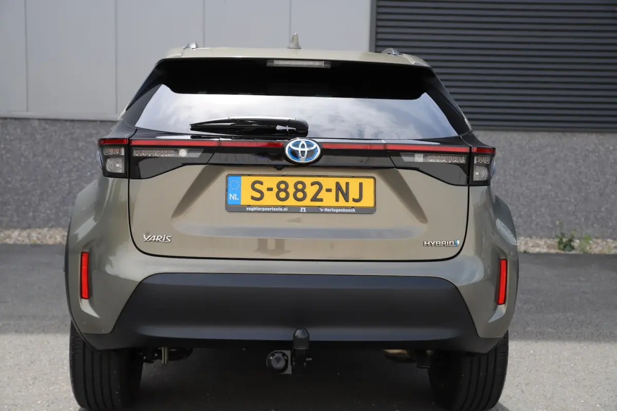 1.5 Hybrid Dynamic/Adaptive/Carplay/Trekhaak/Camera/Led/17"