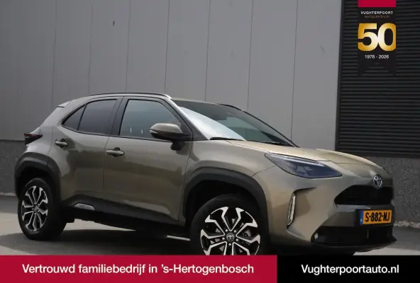 1.5 Hybrid Dynamic/Adaptive/Carplay/Trekhaak/Camera/Led/17"