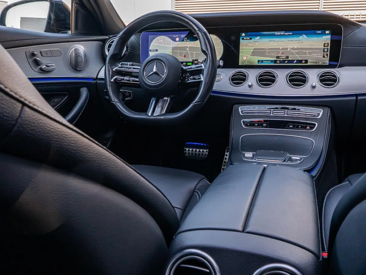 300 e Business Solution AMG Full option Burmester Pano Memory Acc Glascoating