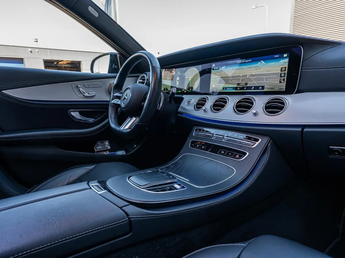 300 e Business Solution AMG Full option Burmester Pano Memory Acc Glascoating