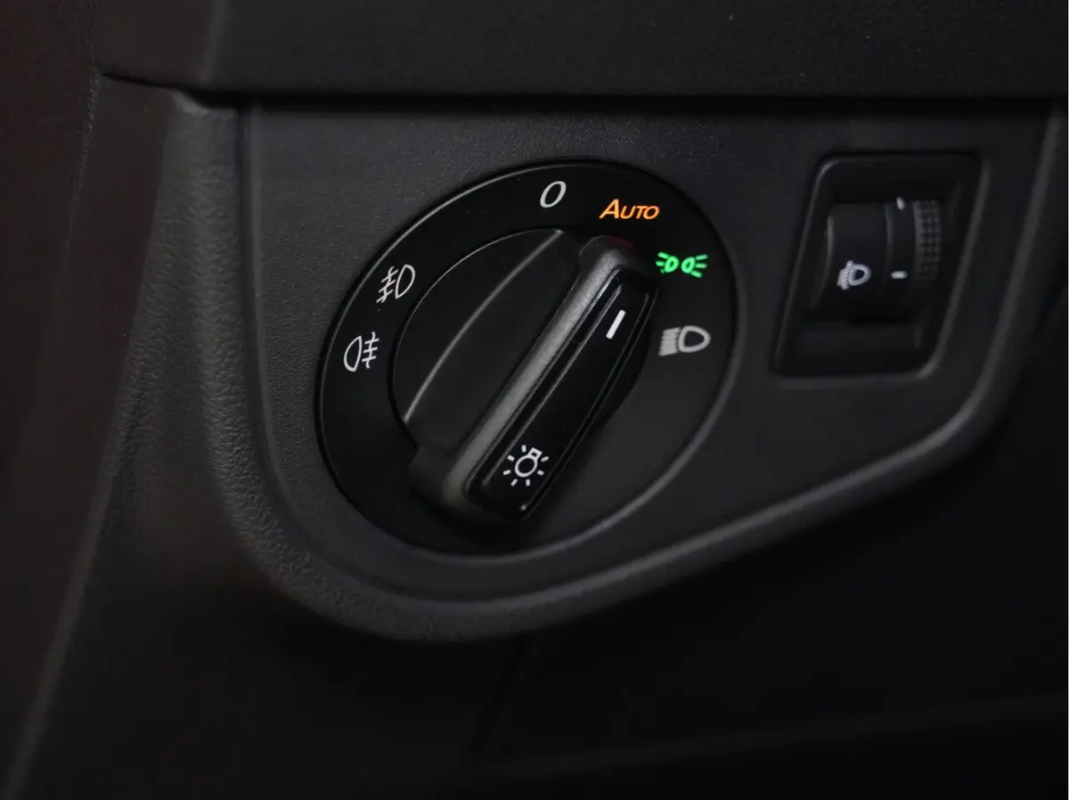1.0 95pk TSI R Line Navigatie