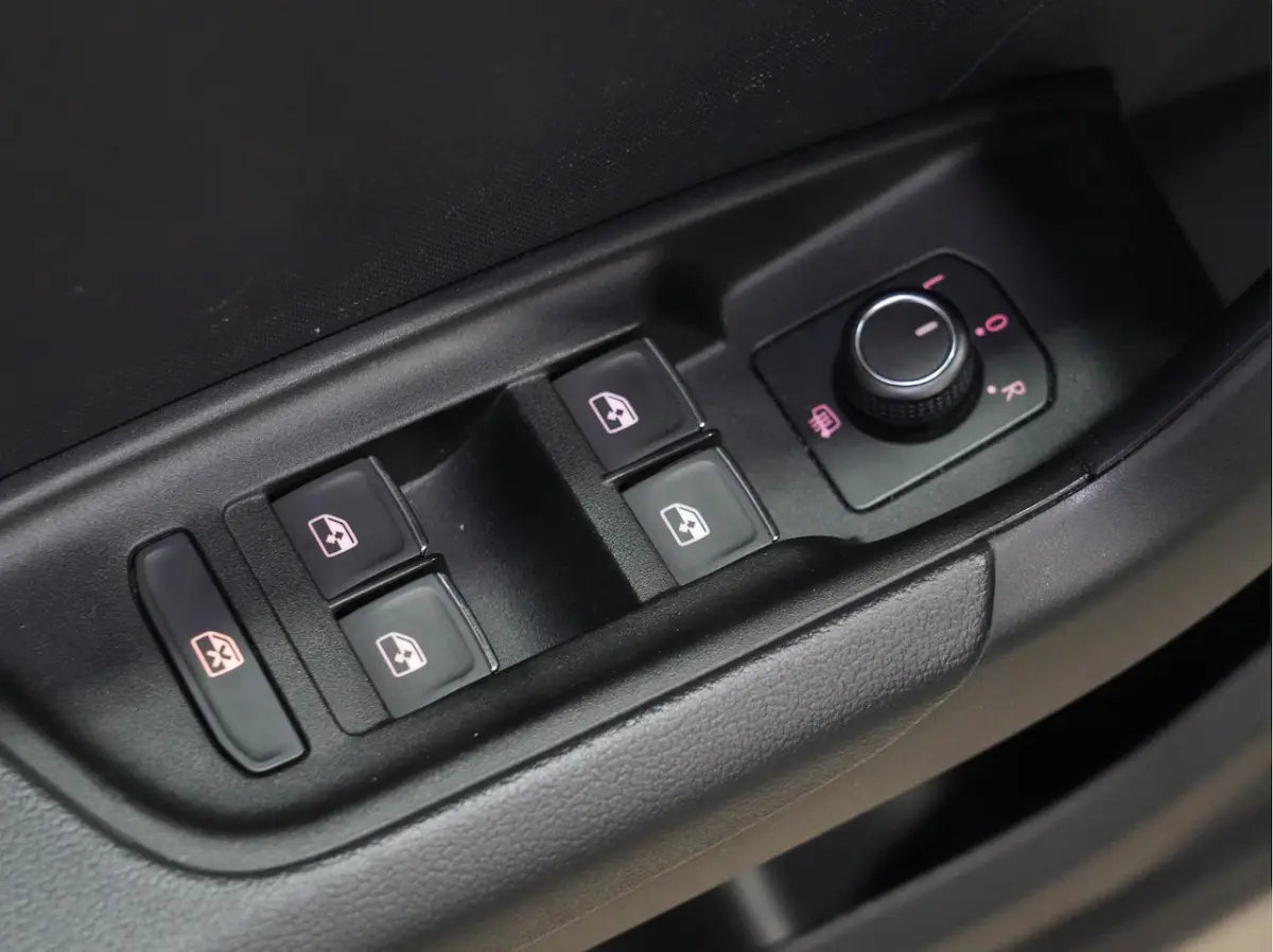 25 TFSI Pro Line | Android/Carplay | Cruise | Lane/Frontass. | LM Velgen 246