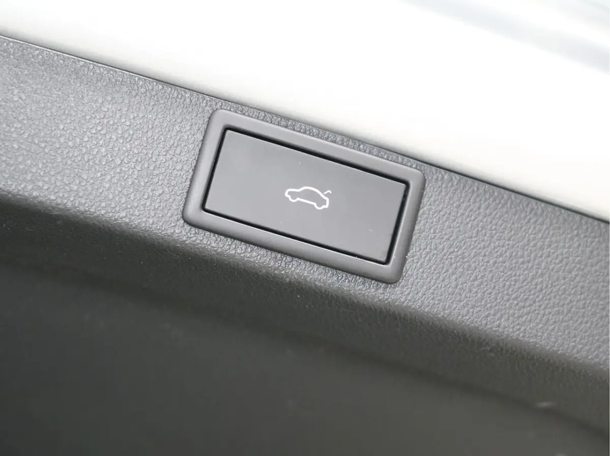 1.0 e-TSI Business Edition | Trekhaak | Navigatie | Android/Carplay | Stoelverw. | Acc 259