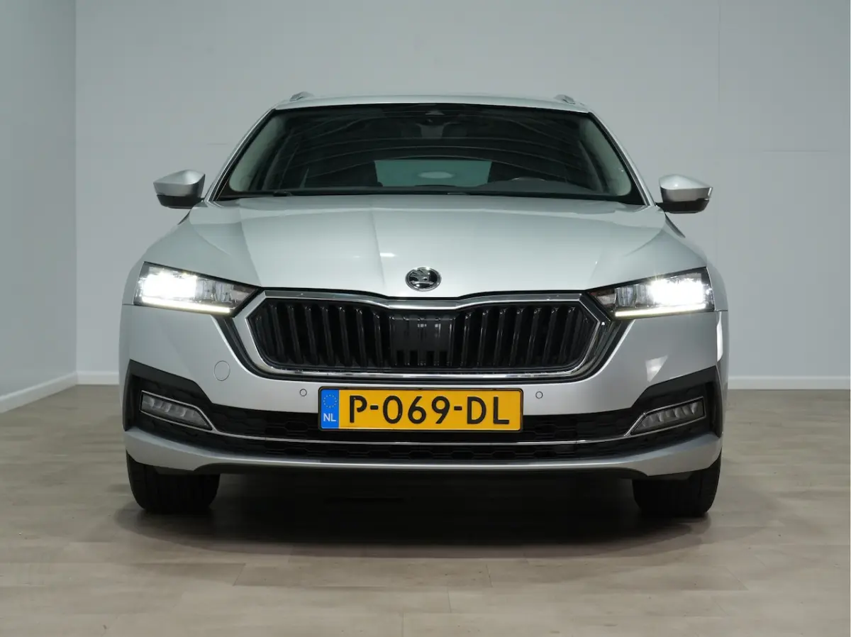 1.0 e-TSI Business Edition | Trekhaak | Navigatie | Android/Carplay | Stoelverw. | Acc 259