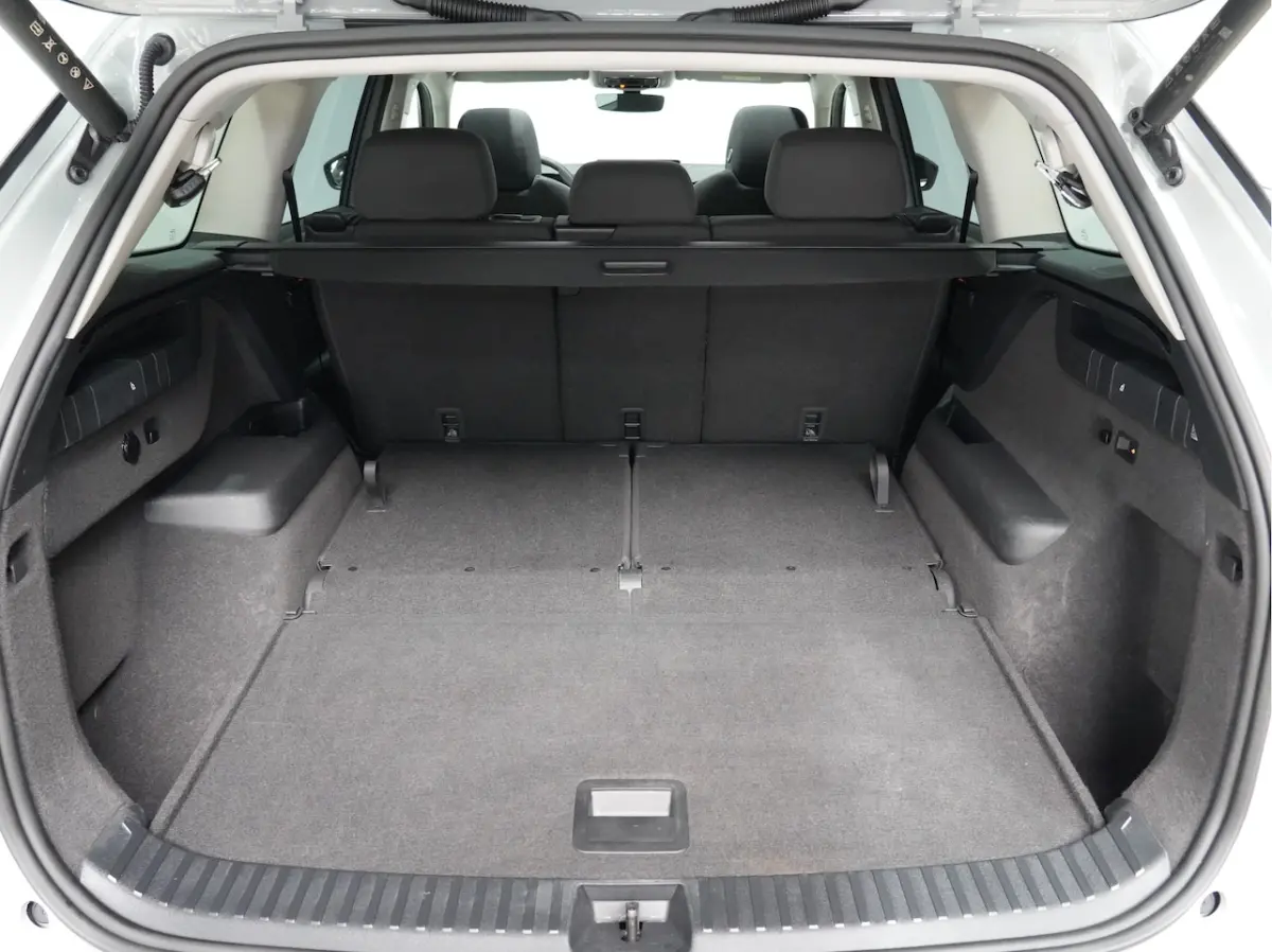 1.5 TSI MHEV Business Edition 7persoons | Panoramadak | Camera | 19" | Trekhaak | Memory 2