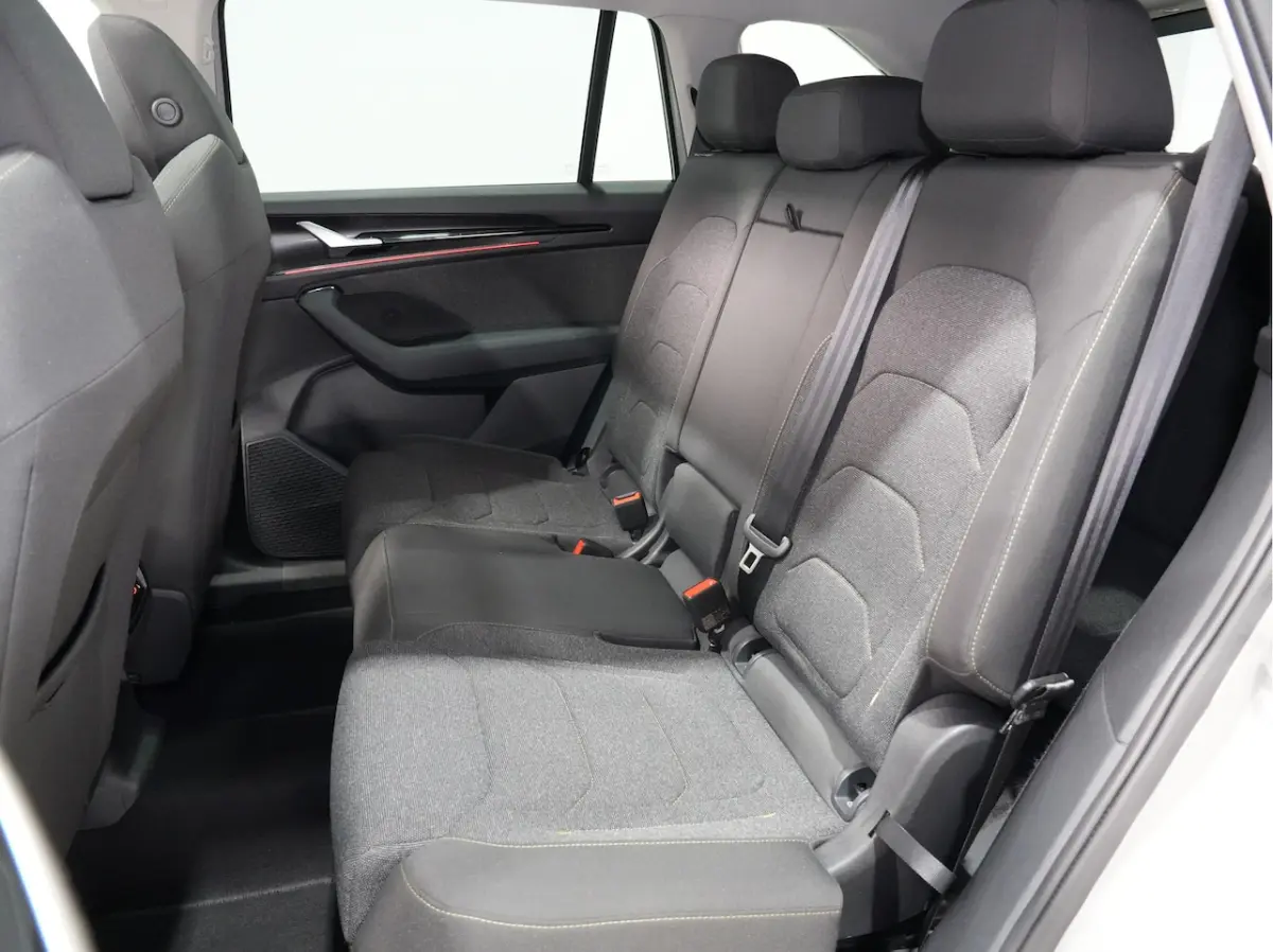 1.5 TSI MHEV Business Edition 7persoons | Panoramadak | Camera | 19" | Trekhaak | Memory 2