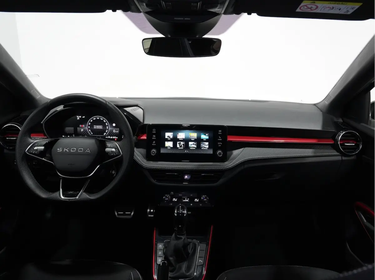 1.0 TSI DSG Monte Carlo Camera | Apple CarPlay/Android Auto | LED | Keyless | 16" LM 174
