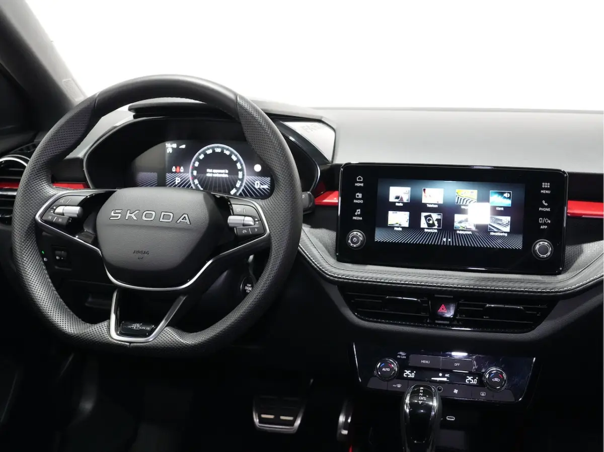 1.0 TSI DSG Monte Carlo Camera | Apple CarPlay/Android Auto | LED | Keyless | 16" LM 174