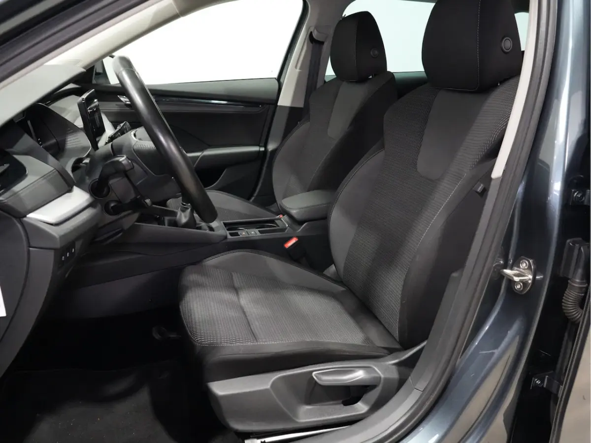 1.0 TSI 110pk Business Ed. | Trekhaak | Navi | Digital Cockpit | Stoelverw. | Carplay 81