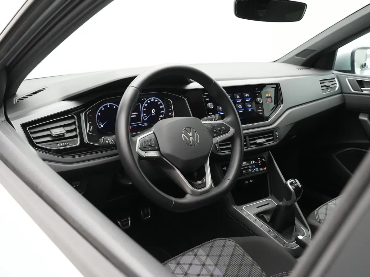 1.0 TSI 110pk R-Line | Panorama | Full-LED | Android/Carplay 88