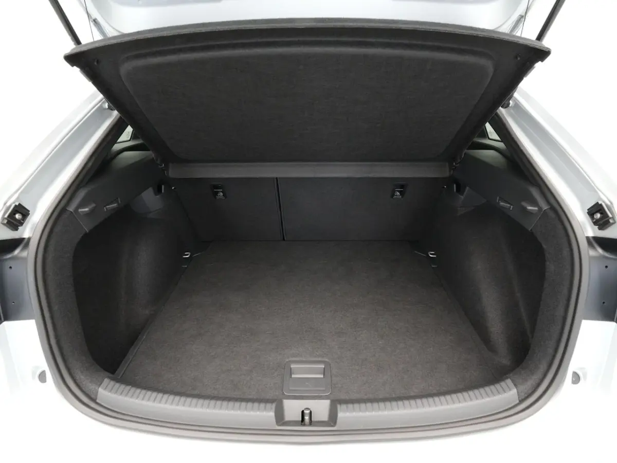 1.0 TSI 110pk R-Line | Panorama | Full-LED | Android/Carplay 88