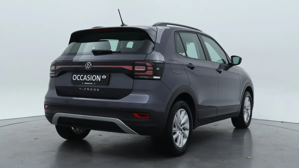 1.0 TSI 95pk Life | Navigatie | Keyless | Camera | Stoelverw. 013