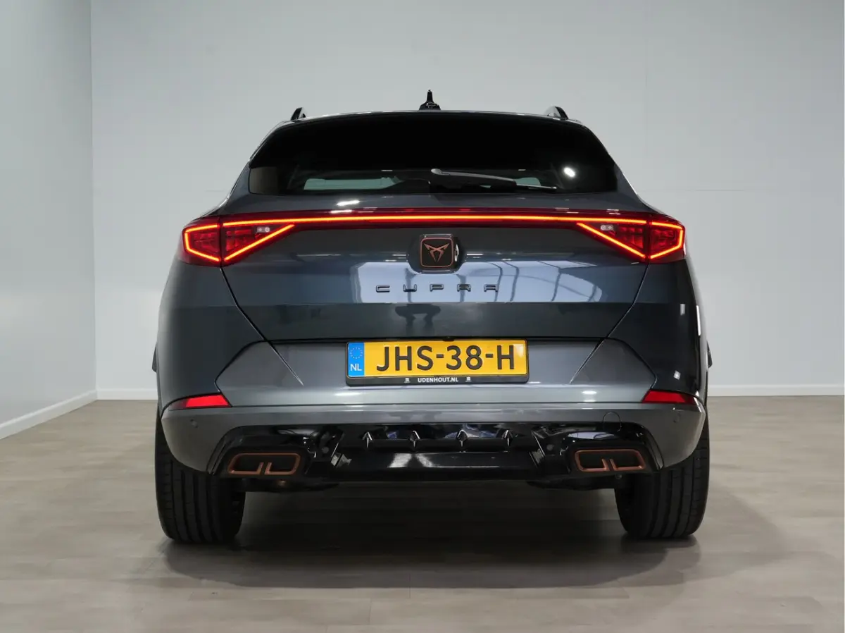 1.4 TSI eHybrid 204pk PHEV Adrenaline / Navigatie / Camera / Trekhaak / Elektrische achter