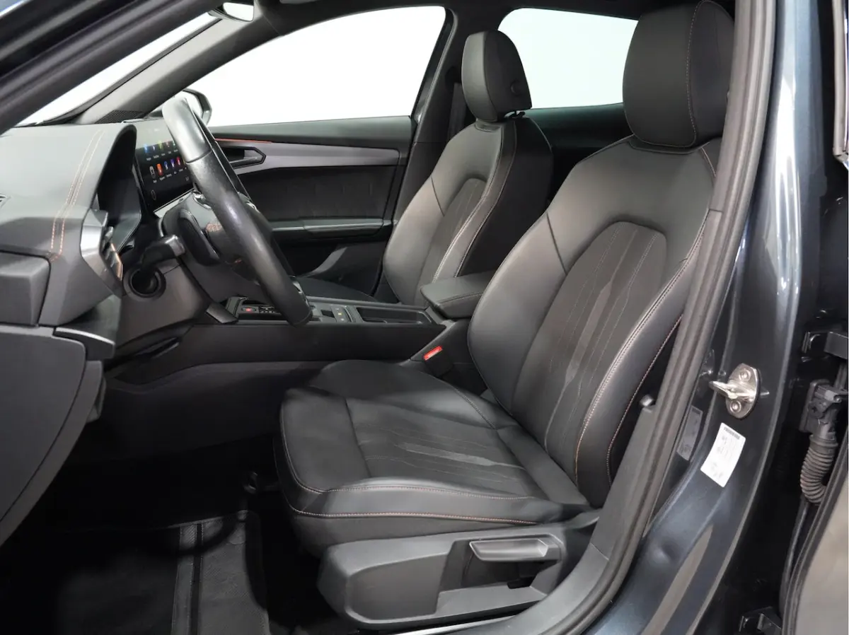1.4 TSI eHybrid 204pk PHEV Adrenaline / Navigatie / Camera / Trekhaak / Elektrische achter