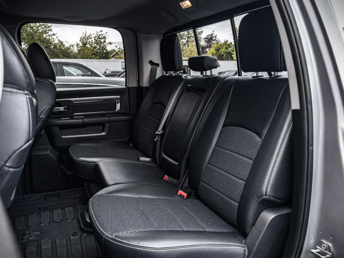 Sport | 5.7L HEMI V8 4x4