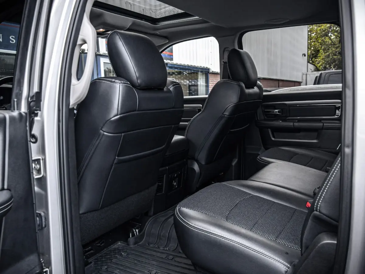 Sport | 5.7L HEMI V8 4x4