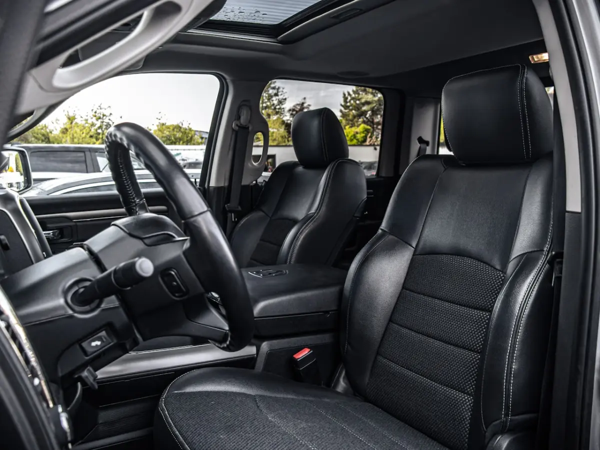 Sport | 5.7L HEMI V8 4x4