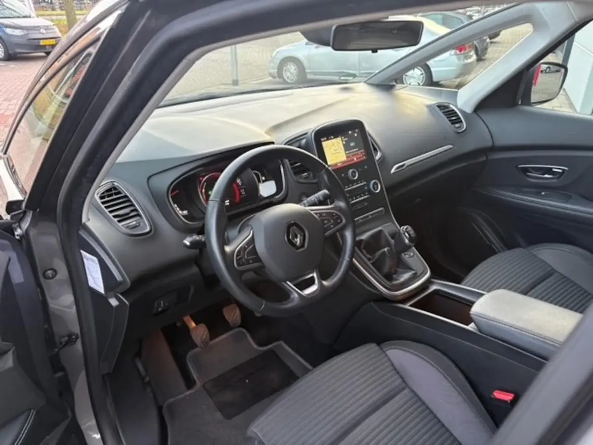 1.2 TCe Zen | Navi | Cruise | Trekhaak | 43.821 km Dealeronderhouden