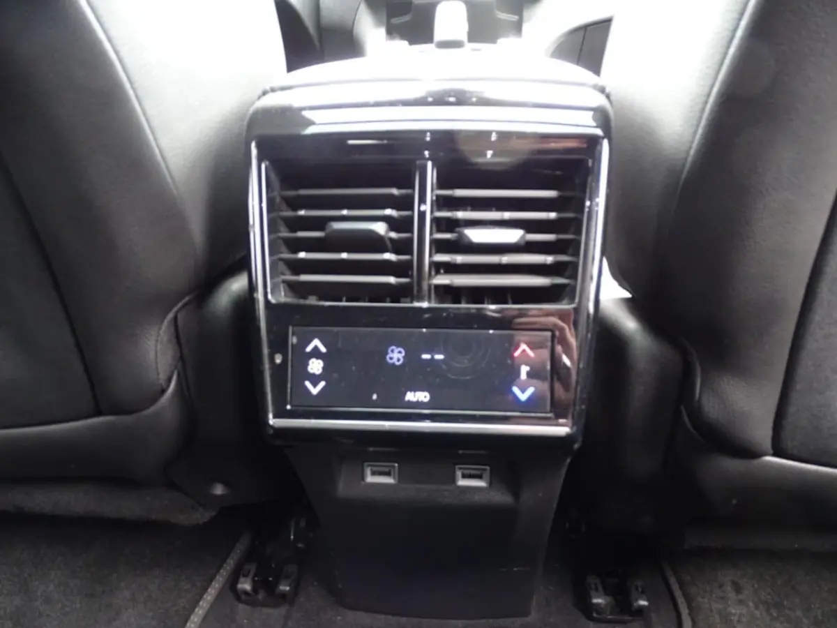 E-TENSE 4X4 PERF. L. Carplay-AircoClim-Pano-Media-