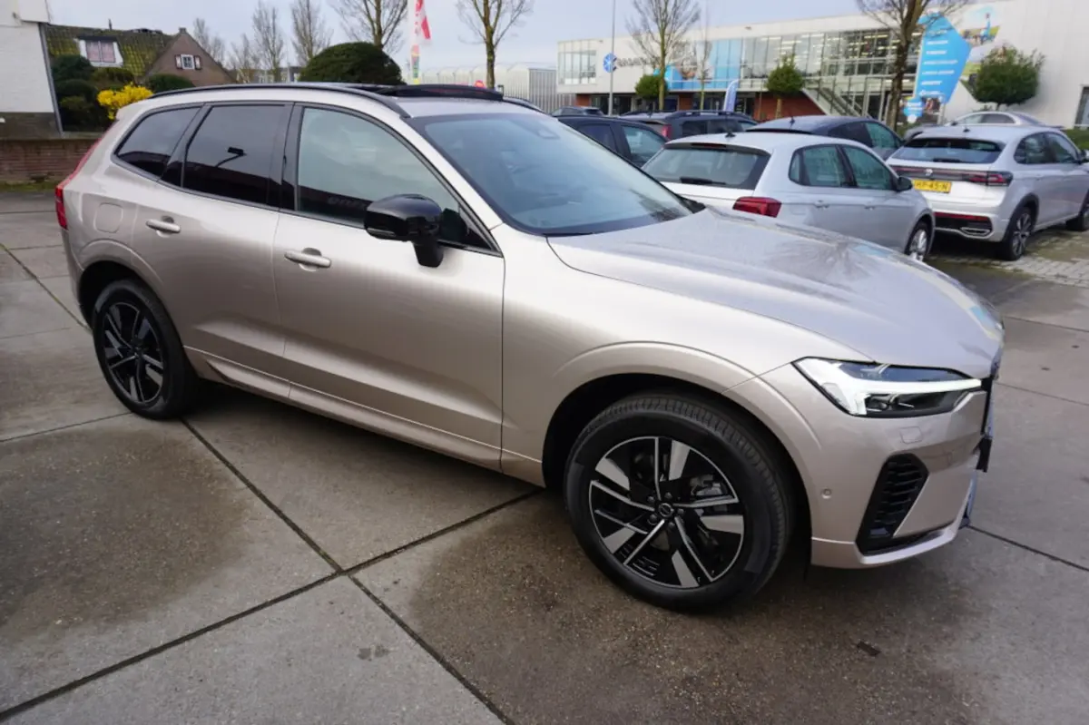 T8 Plug-In Hybrid 455pk Aut AWD Plus Dark Panoramadak El.trekhaak