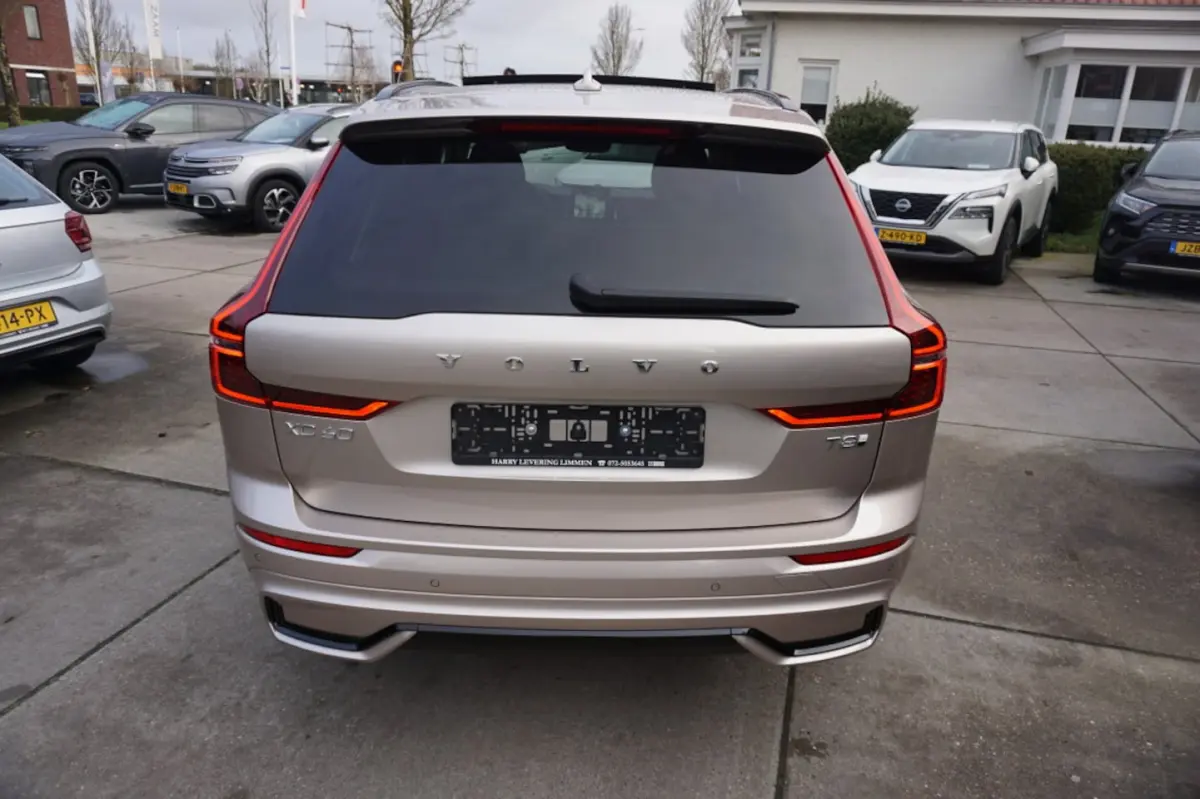 T8 Plug-In Hybrid 455pk Aut AWD Plus Dark Panoramadak El.trekhaak