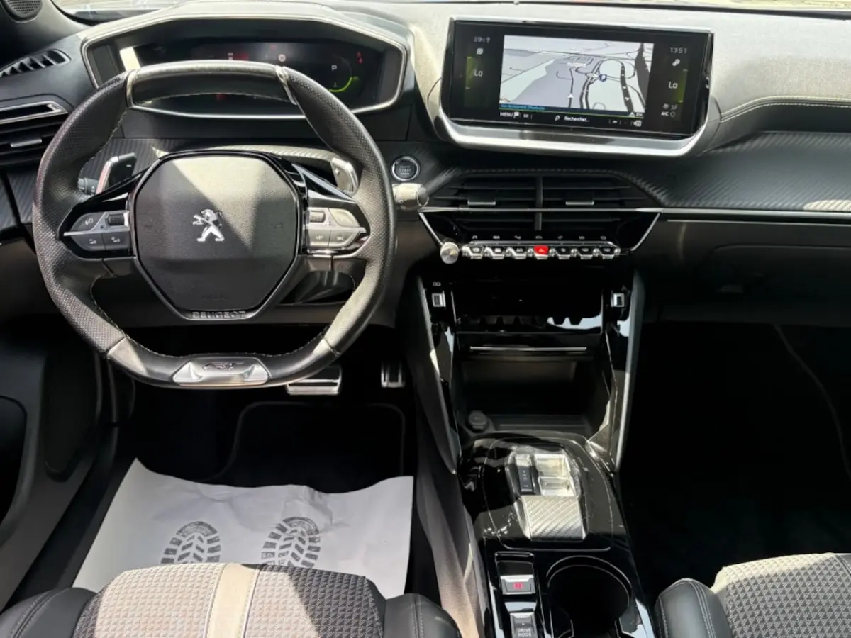1.2 PURETECH 130PK AUT. GT PANO-DAK NAVI CAMERA CARPLAY AIRCO LMV PDC