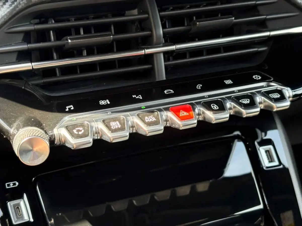 1.2 PURETECH AUT. GT NAVI CAMERA CARPLAY AIRCO LMV PDC