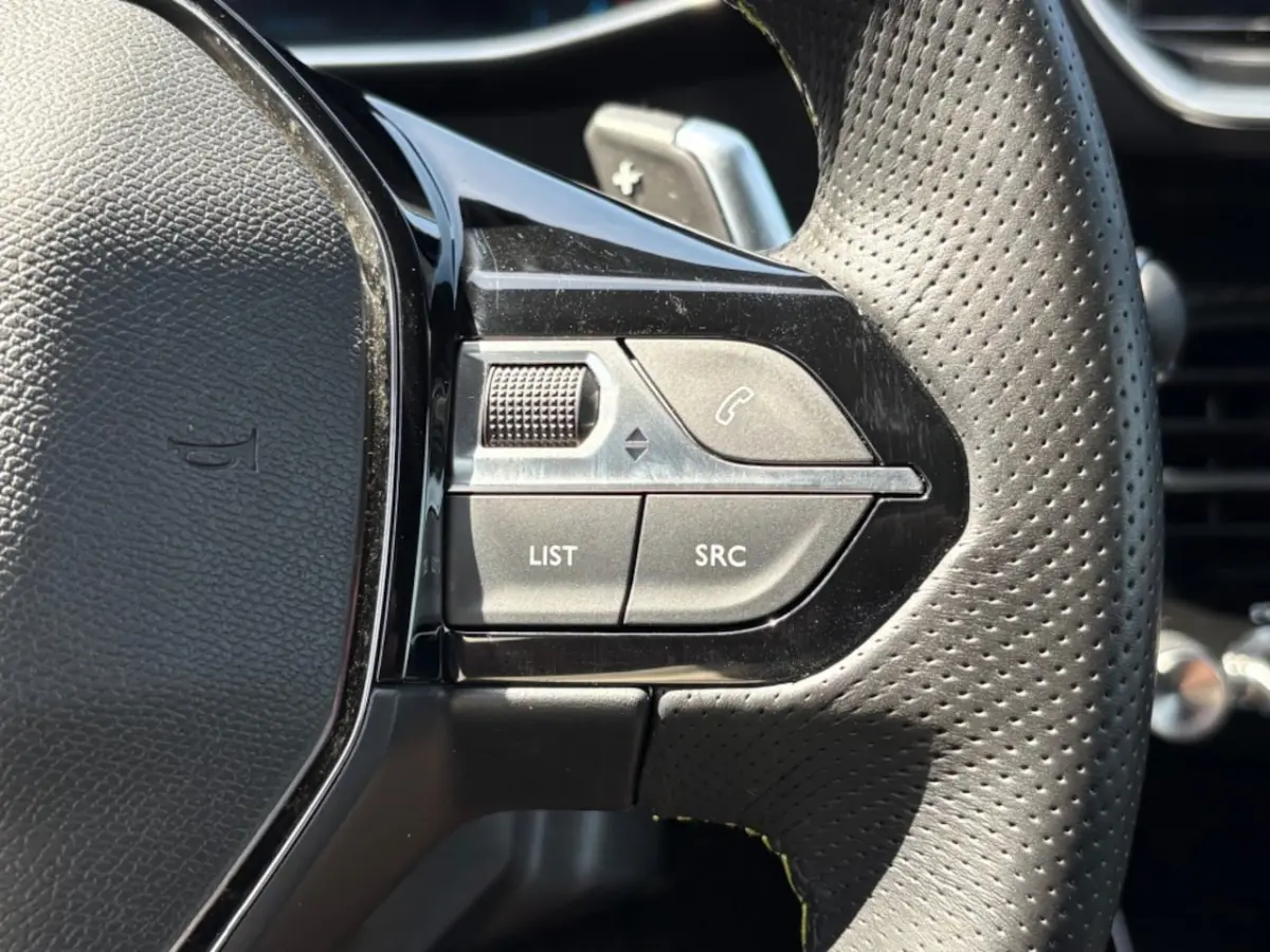 1.2 PURETECH AUT. GT NAVI CAMERA CARPLAY AIRCO LMV PDC