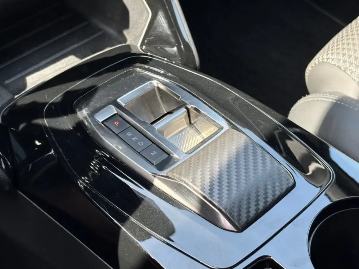 1.2 PURETECH AUT. GT NAVI CAMERA CARPLAY AIRCO LMV PDC